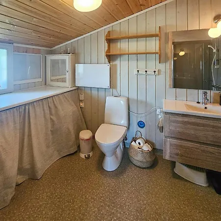 3 Bedroom Lovely In Сasa de vacaciones Dagali