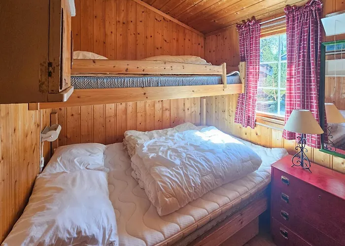 Hébergement de vacances 3 Bedroom Lovely In *